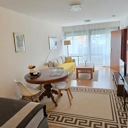アパート Studio Apartment